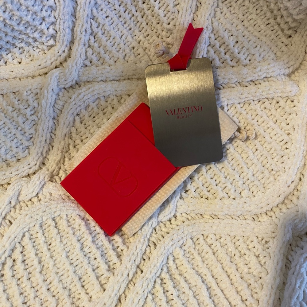 Authentic Valentino Phone Card Case - Picture 3 of 4